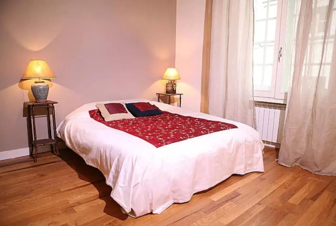 Ferienwohnung Charming Cosy Triplex In Trendy Marais Paris Apartment