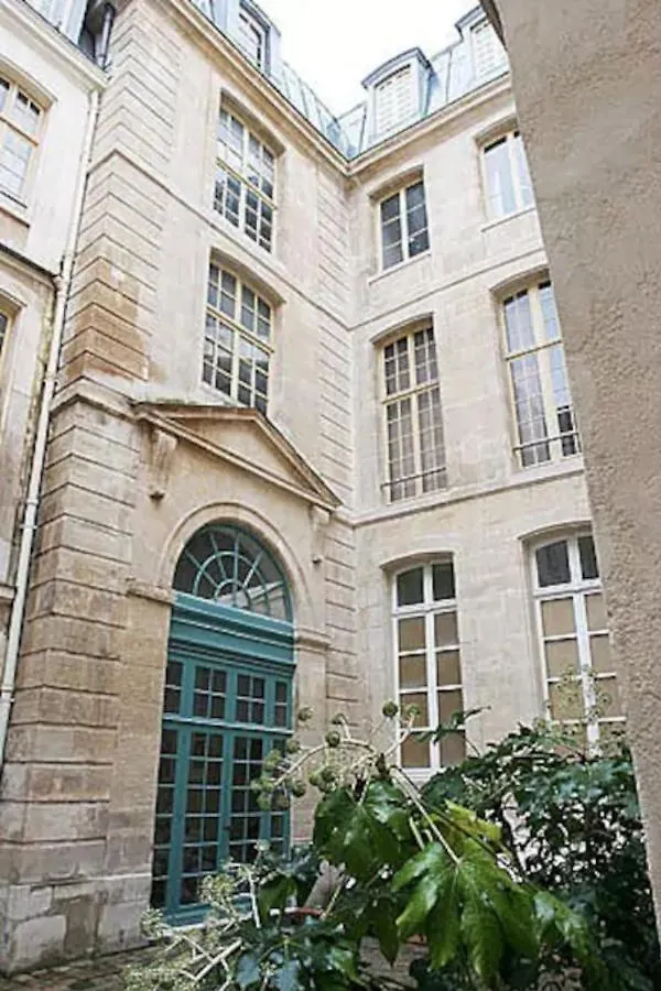 Apartment Ferienwohnung Charming Cosy Triplex In Trendy Marais Paris Frankreich