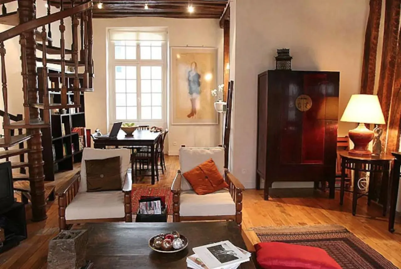 Apartment Ferienwohnung Charming Cosy Triplex In Trendy Marais Paris